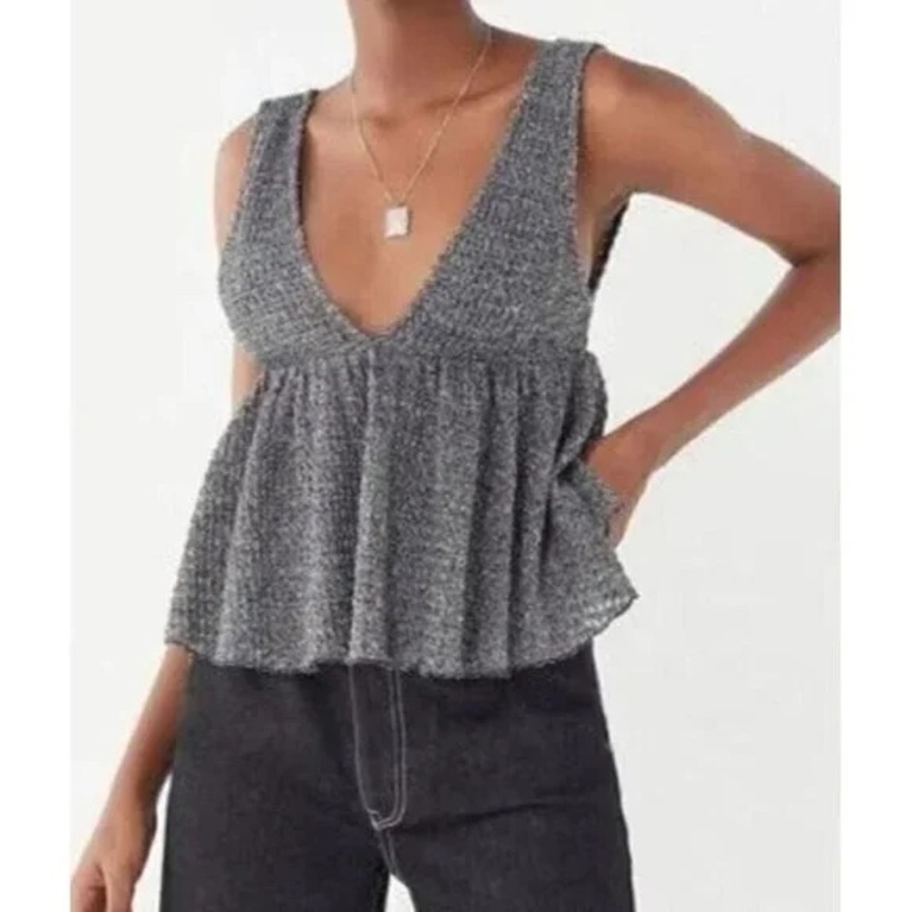 Urban Outfitters Peplum Tank Top Womens Medium Gray Knit V Neck Flowy Boho
